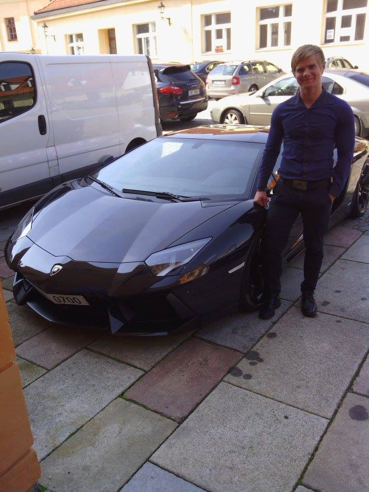 10665174_349902778507843_7093252625389419538_n